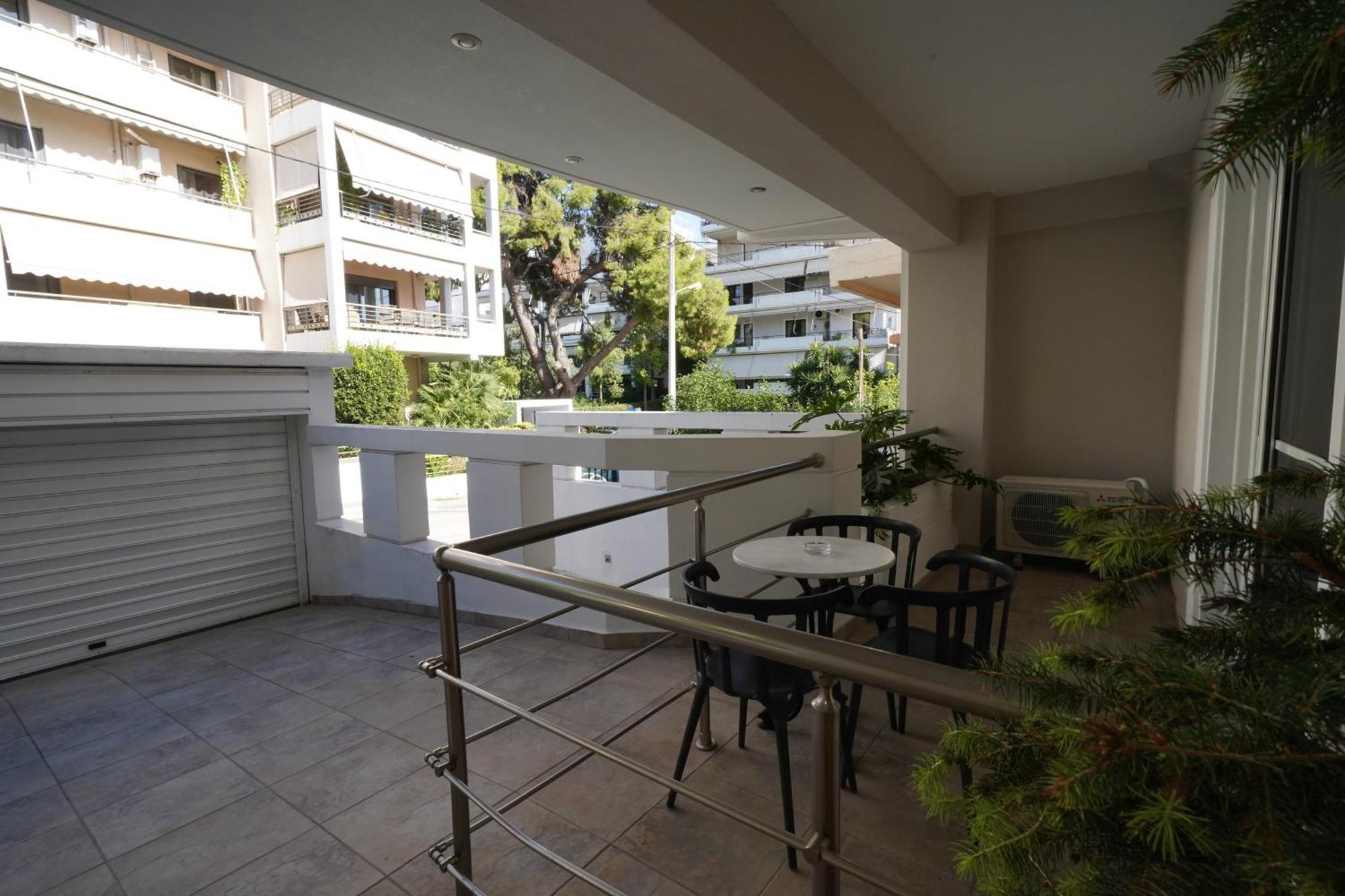 Garden Apartment Next To The Mall -Private Parking Athènes Extérieur photo